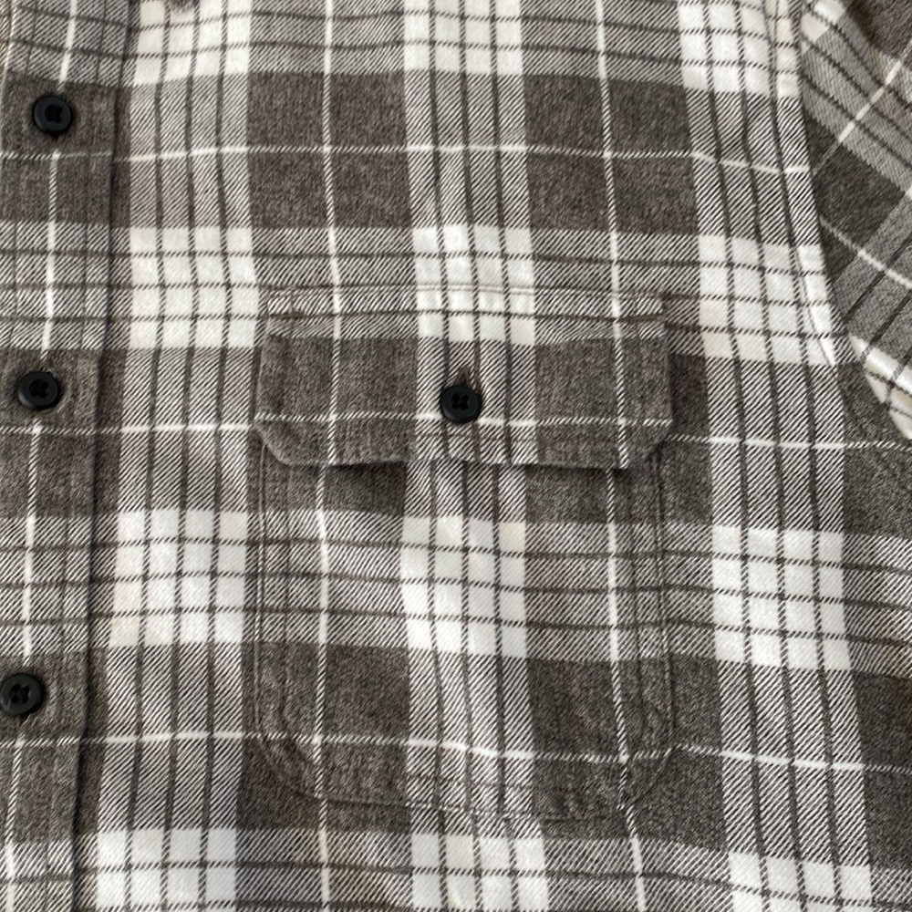 Lucky Brand Men’s Flannel Button Down Shirt - Picture 3 of 8